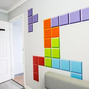  Hostel Tetris